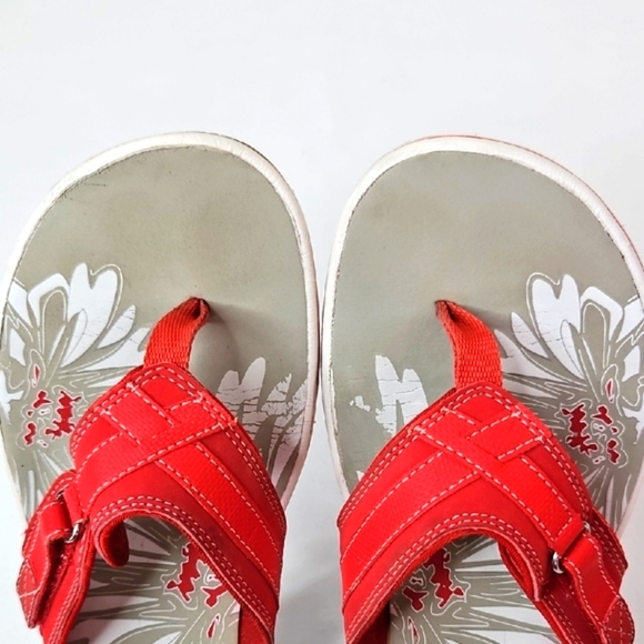 Clarks Red Sandals with Bold Floral Accents - Picture 3 of 6